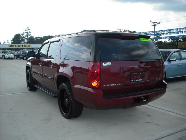 GMC Yukon XL 2007 photo 1