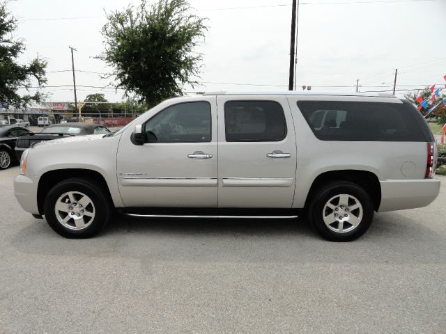 GMC Yukon XL 2007 photo 1