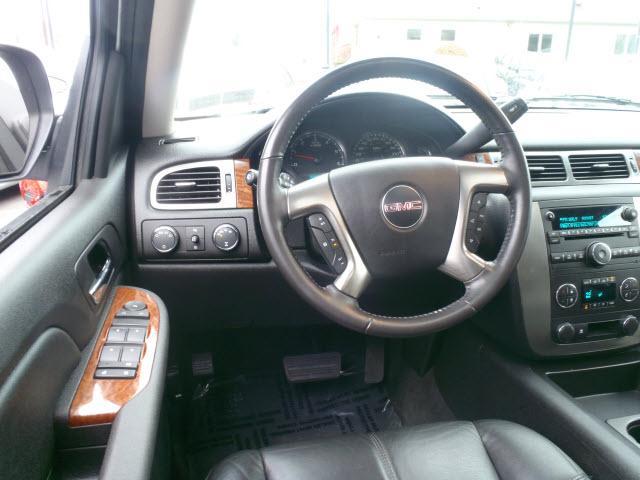 GMC Yukon XL 2007 photo 2