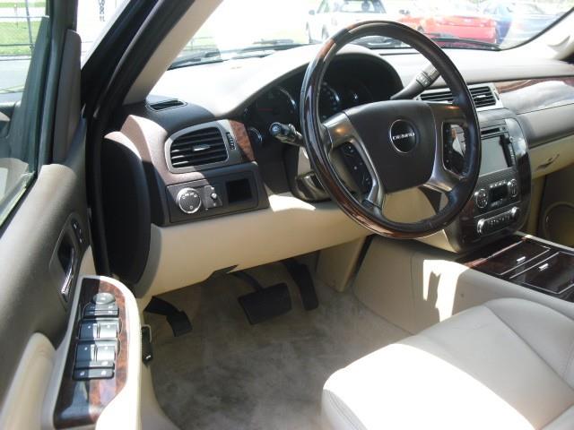 GMC Yukon XL 2007 photo 1