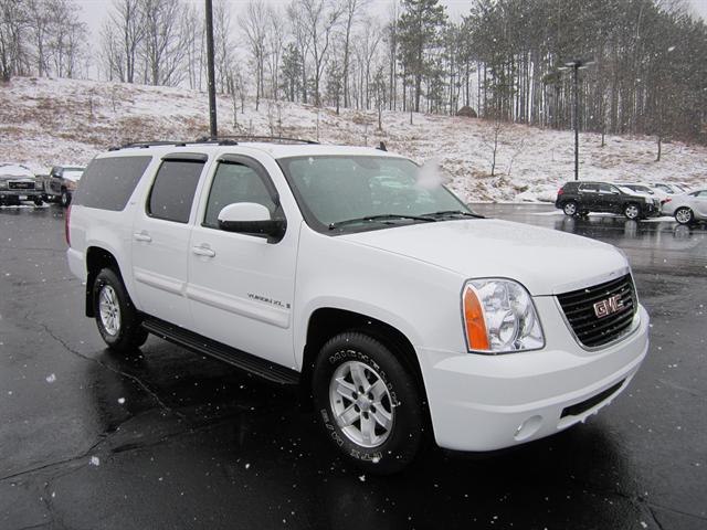 GMC Yukon XL XLT 4 DOOR Extended CAB 4X4 Sport Utility