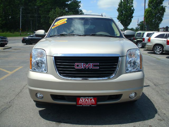 GMC Yukon XL 2007 photo 2