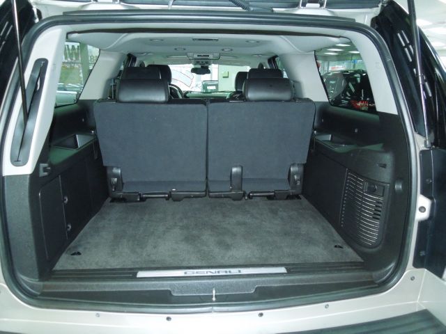 GMC Yukon XL 2007 photo 2