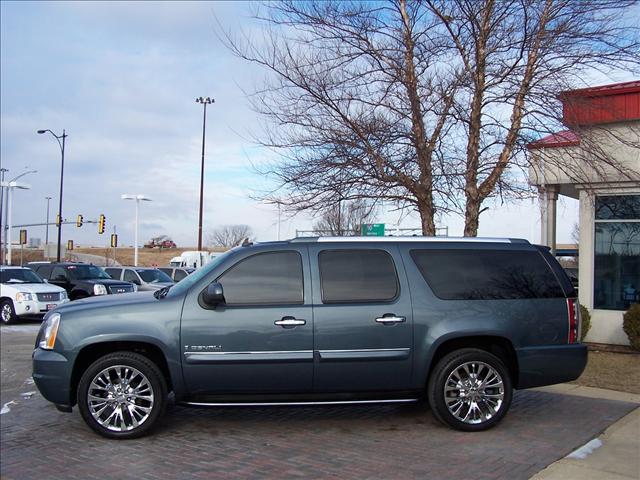 GMC Yukon XL TDI Sport Utility