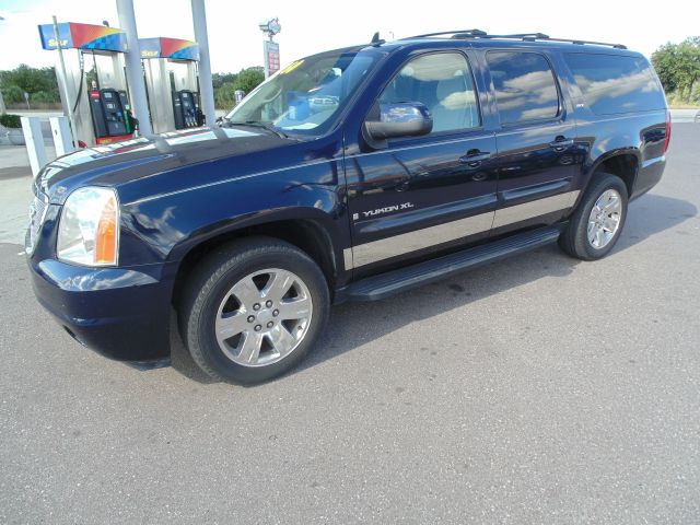 GMC Yukon XL 2007 photo 1