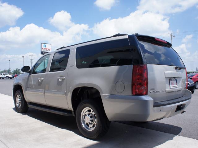 GMC Yukon XL 2007 photo 1