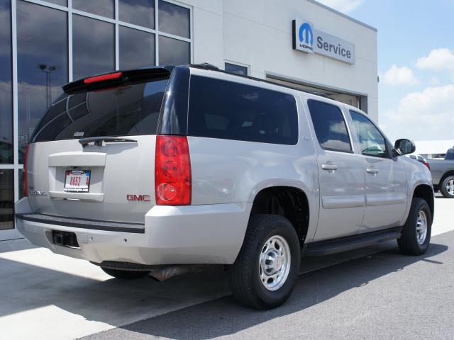 GMC Yukon XL 2007 photo 2