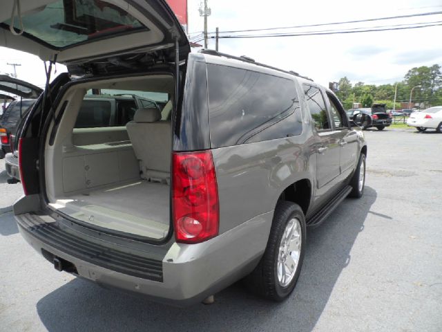 GMC Yukon XL 2007 photo 2