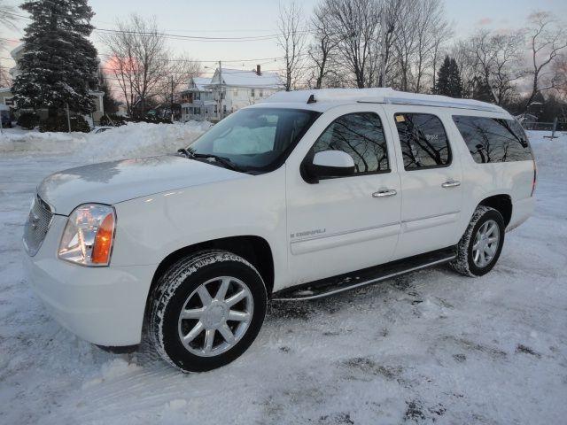 GMC Yukon XL SXT Van Unspecified