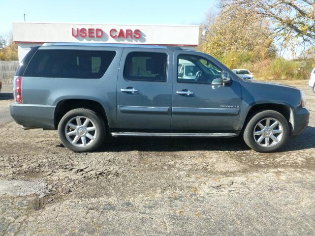 GMC Yukon XL 2008 photo 2