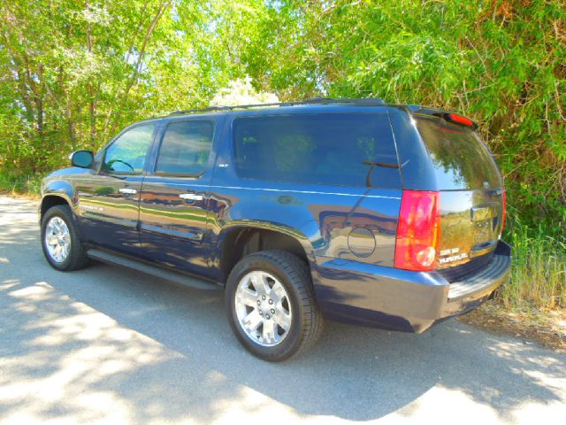 GMC Yukon XL 2008 photo 4