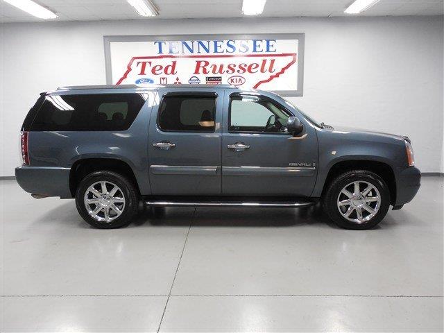 GMC Yukon XL 2008 photo 2