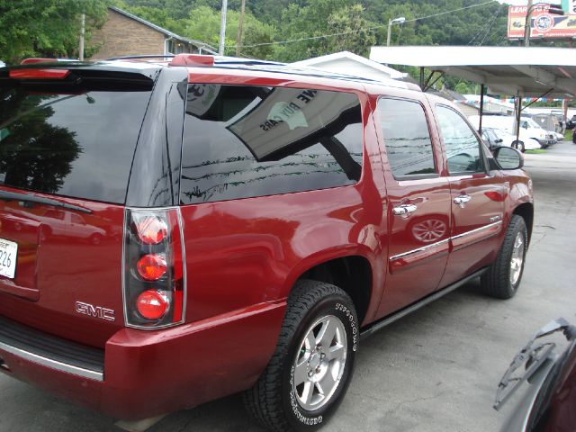 GMC Yukon XL 2008 photo 2