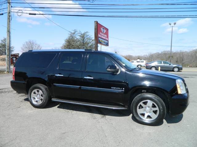 GMC Yukon XL EX Sedan 4D Unspecified