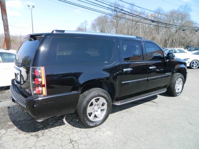 GMC Yukon XL 2008 photo 3