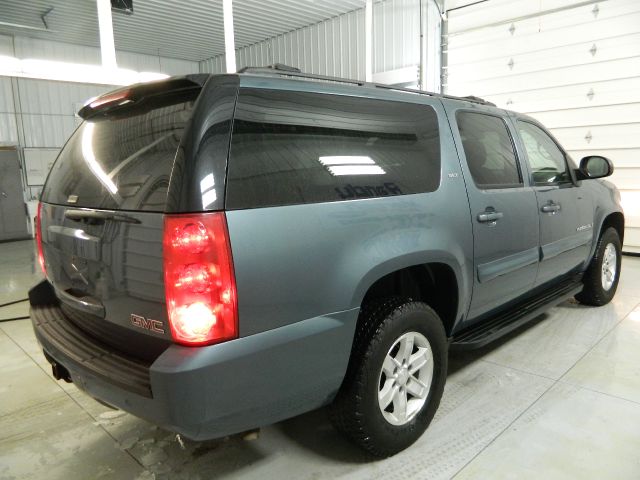 GMC Yukon XL 2008 photo 2