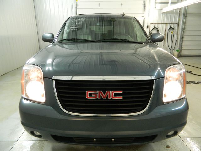 GMC Yukon XL 2008 photo 3