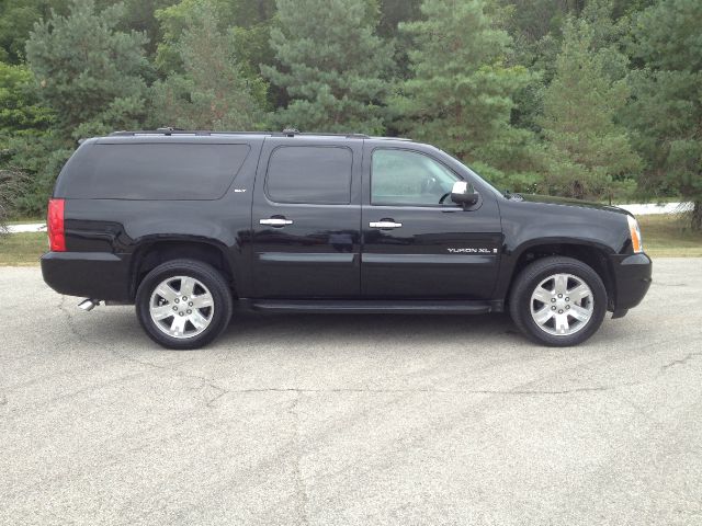 GMC Yukon XL 2008 photo 1