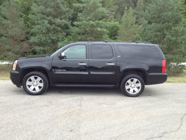 GMC Yukon XL 2008 photo 2