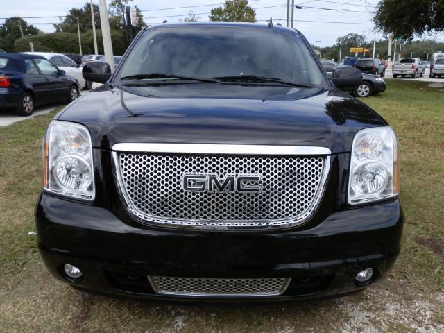 GMC Yukon XL 2008 photo 1