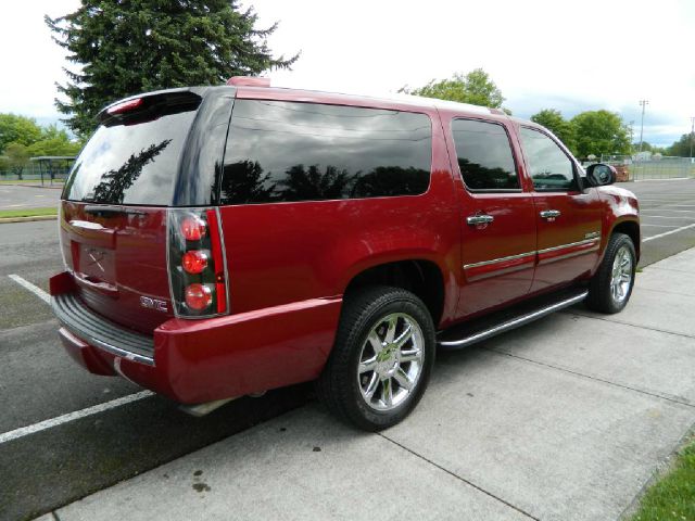 GMC Yukon XL 2008 photo 1