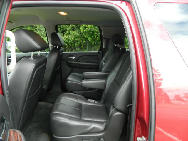 GMC Yukon XL 2008 photo 2