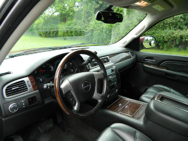 GMC Yukon XL 2008 photo 4