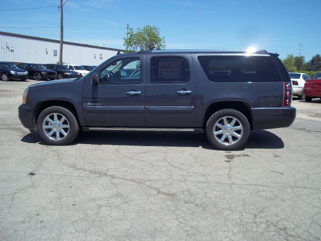 GMC Yukon XL 2008 photo 12