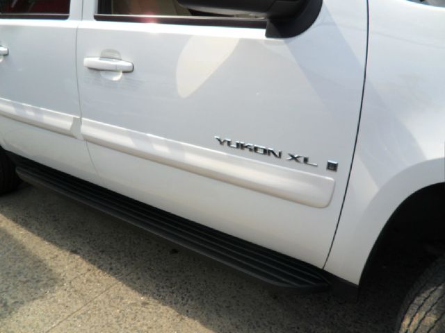 GMC Yukon XL 2008 photo 10