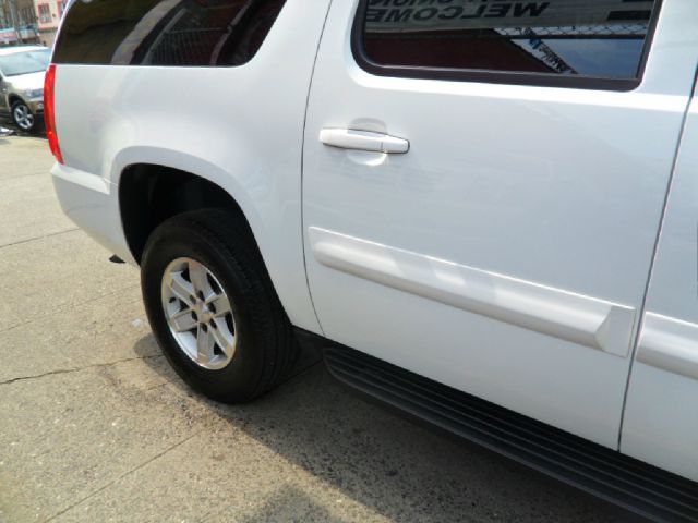 GMC Yukon XL 2008 photo 12