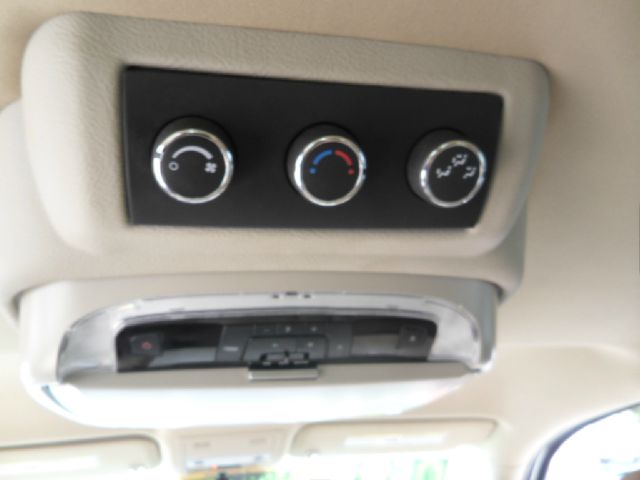 GMC Yukon XL 2008 photo 4