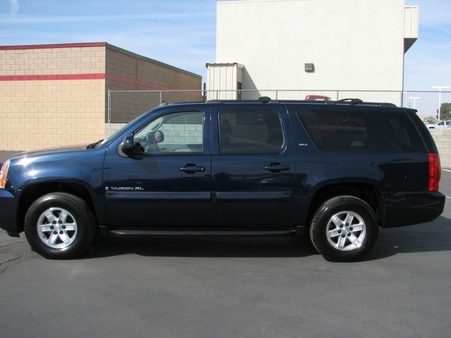 GMC Yukon XL 2008 photo 1