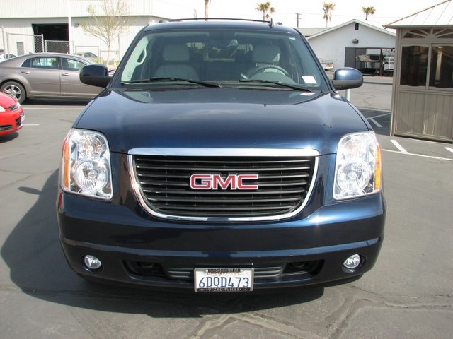 GMC Yukon XL 2008 photo 3