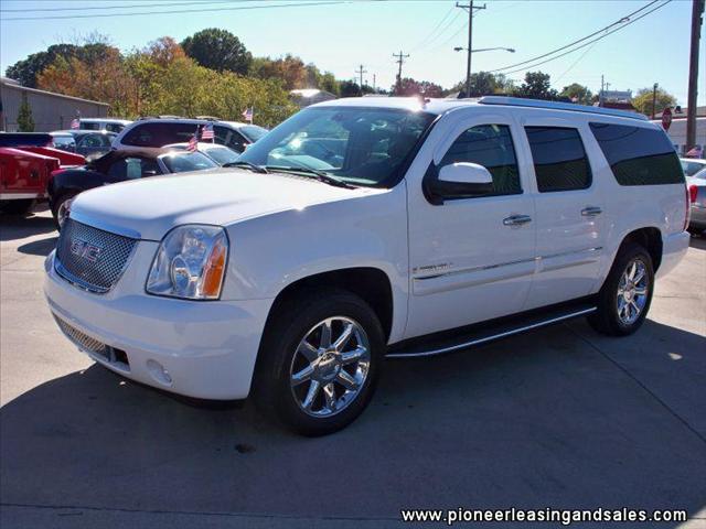 GMC Yukon XL 2008 photo 1