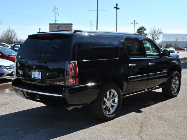 GMC Yukon XL EX Sedan 4D Unspecified