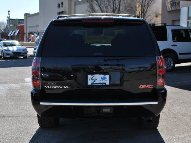 GMC Yukon XL 2008 photo 1