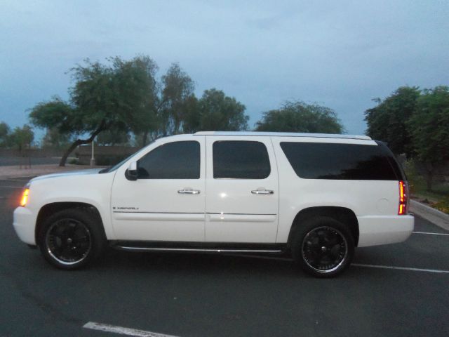 GMC Yukon XL 2008 photo 3