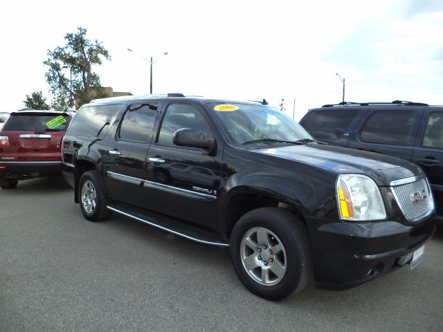 GMC Yukon XL SLE Z-71 CREW SUV