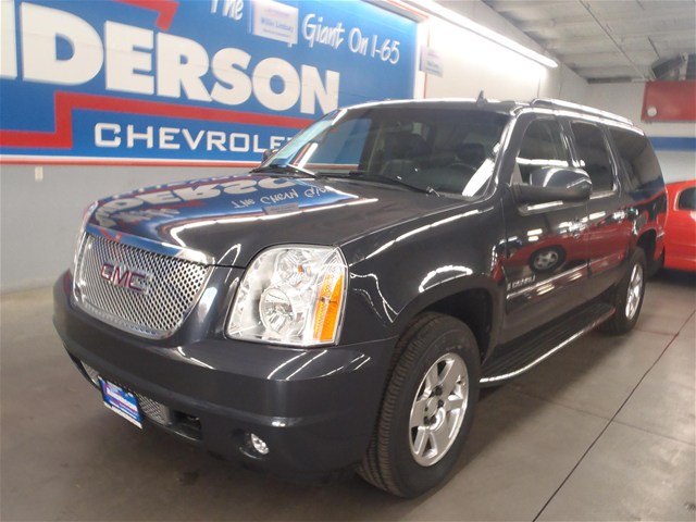 GMC Yukon XL 2008 photo 2