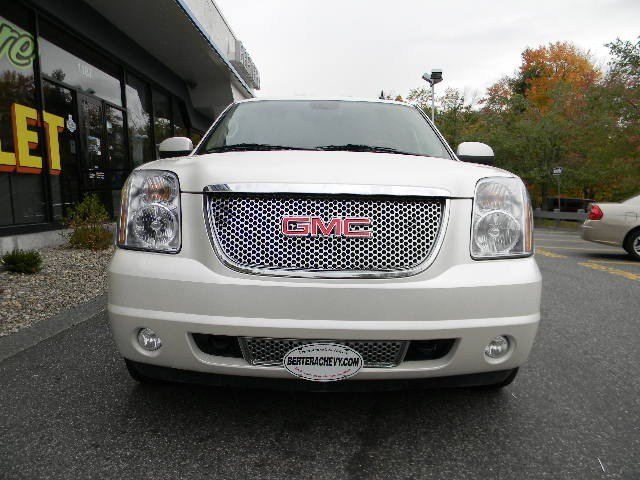 GMC Yukon XL 2009 photo 2