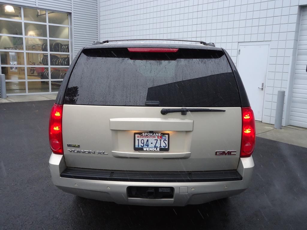 GMC Yukon XL 2009 photo 2