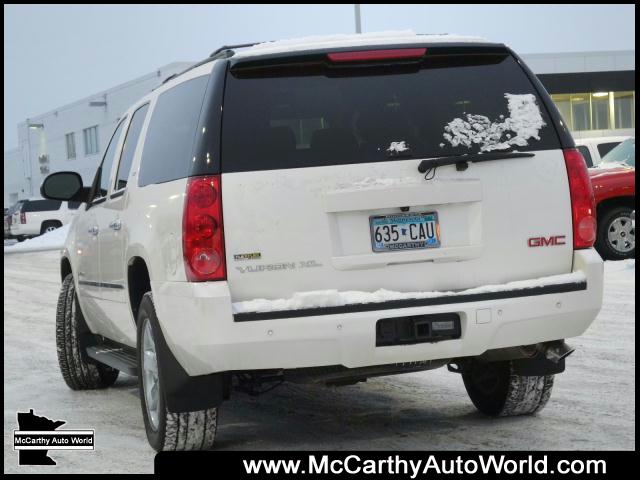 GMC Yukon XL 2009 photo 2