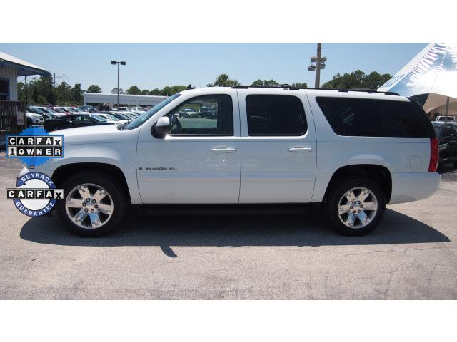 GMC Yukon XL 2009 photo 4