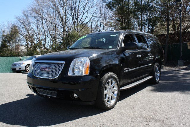 GMC Yukon XL 2009 photo 2