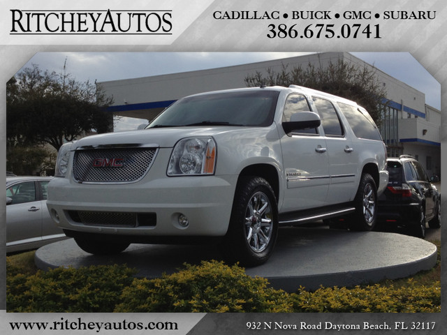 GMC Yukon XL 2009 photo 1