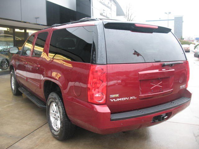 GMC Yukon XL 2009 photo 4