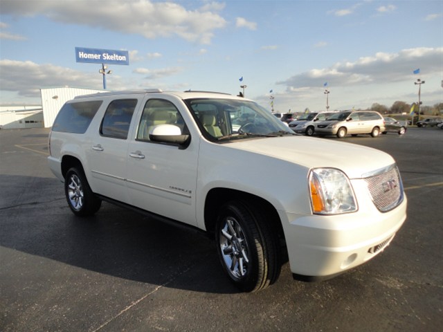 GMC Yukon XL 2009 photo 1