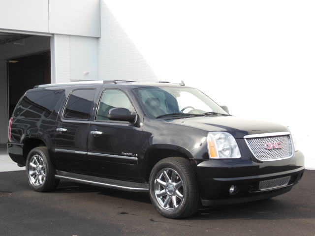 GMC Yukon XL 2009 photo 0