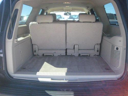 GMC Yukon XL 2010 photo 2