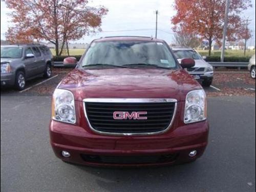 GMC Yukon XL 2010 photo 1